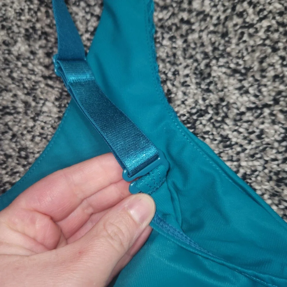 Ruby Ribbon Blue Green Teal Lace Bra Size 48 Wireless Adjustable Straps Seamless